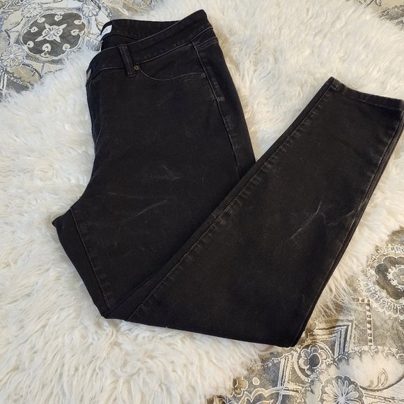 Lane Bryant faded/acid wash jeans - Picture 6 of 7